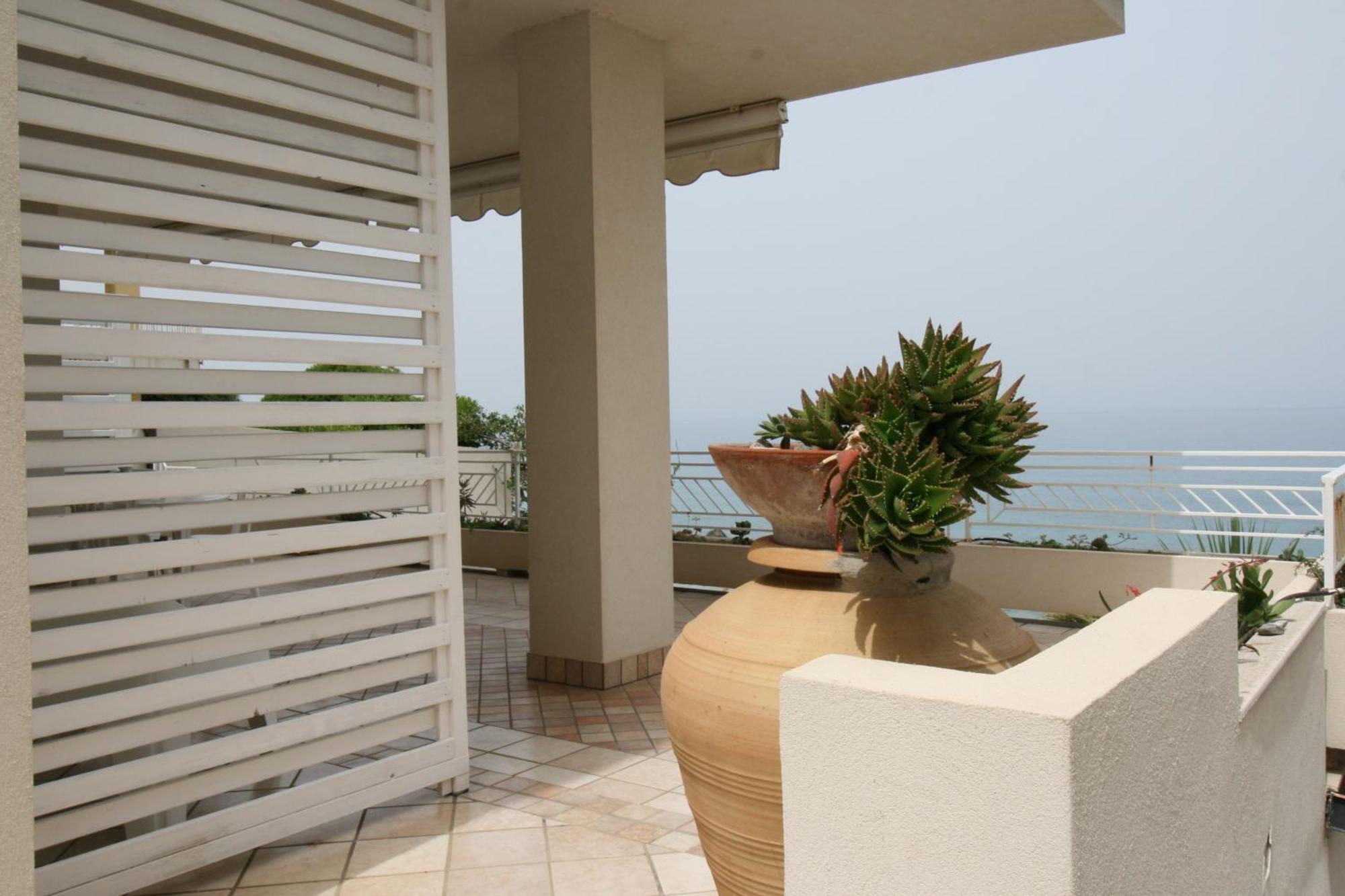 Villa Laura - Sul Mare Pizzo  Extérieur photo