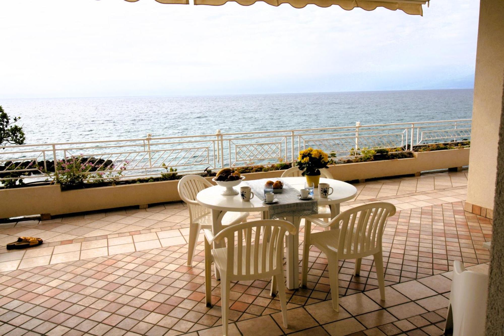 Villa Laura - Sul Mare Pizzo  Extérieur photo