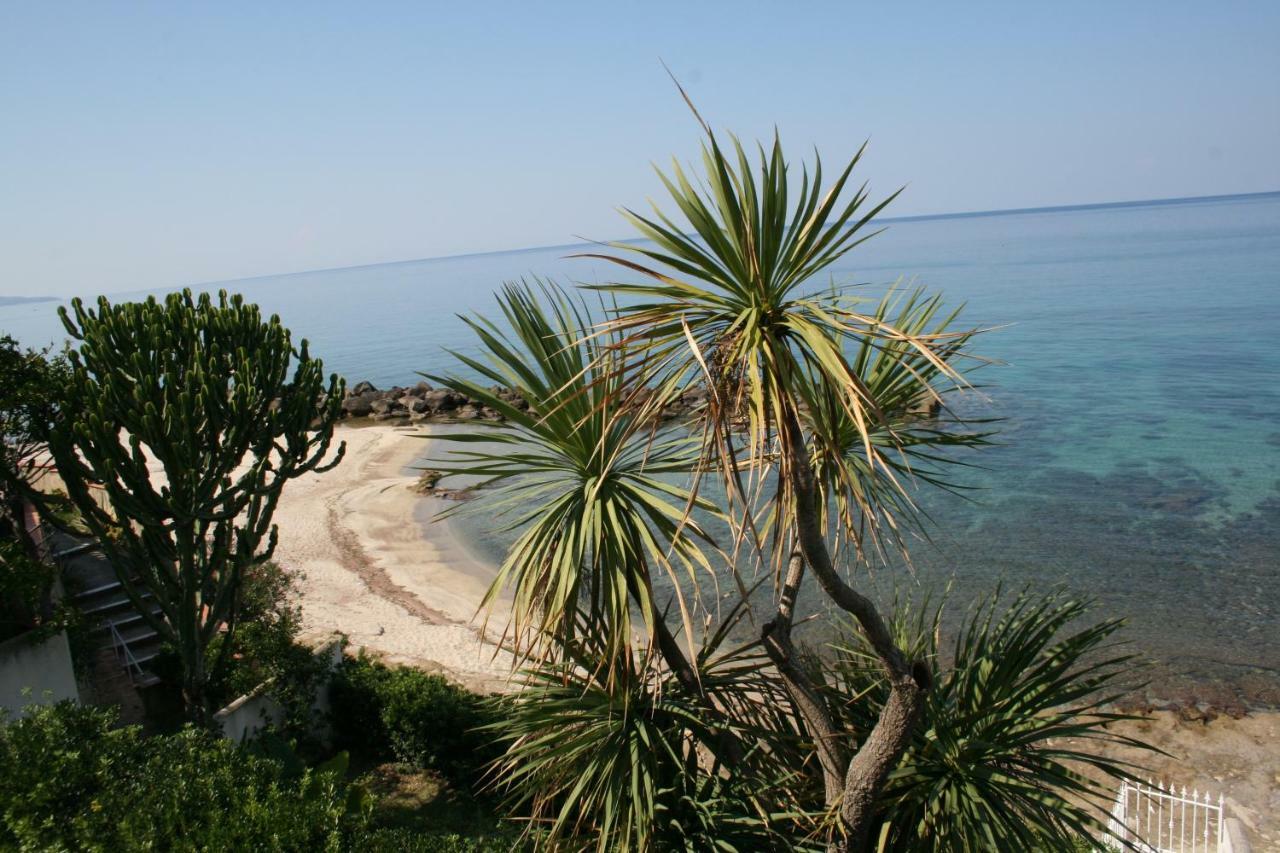 Villa Laura - Sul Mare Pizzo  Extérieur photo