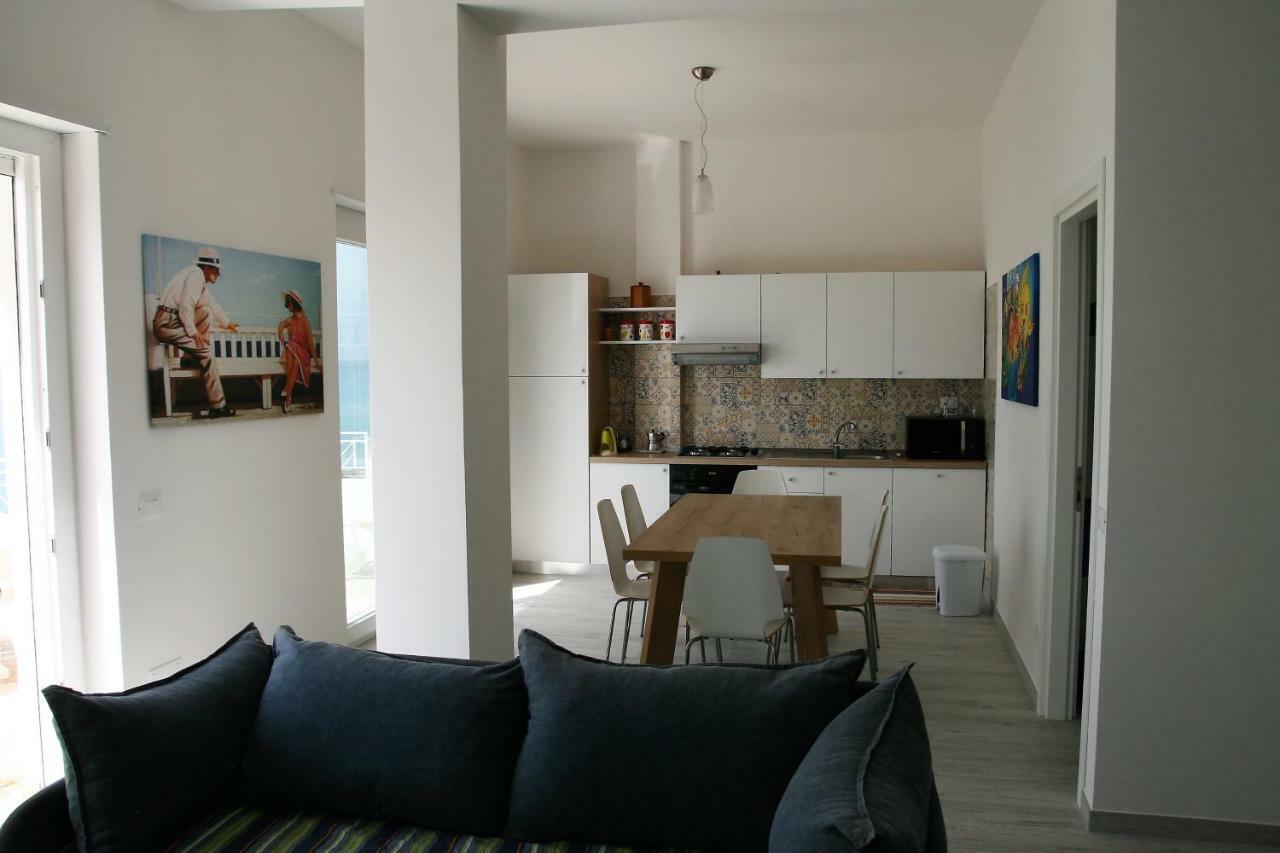 Villa Laura - Sul Mare Pizzo  Extérieur photo